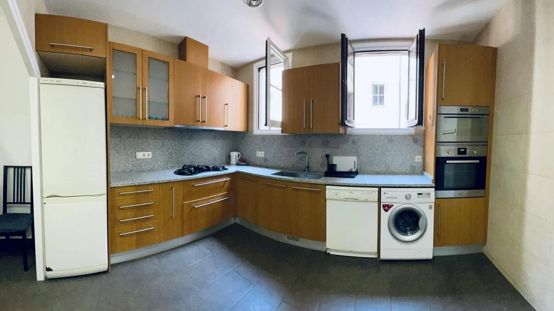 Banys Nous 4 Bed & Breakfast Barcelona